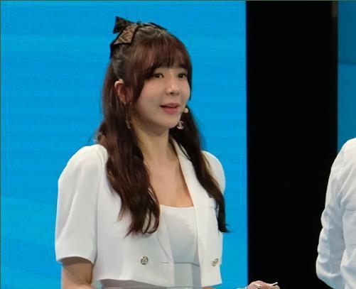 周雨彤娱乐爆料了吗知乎,揭秘知乎热议背后的真相